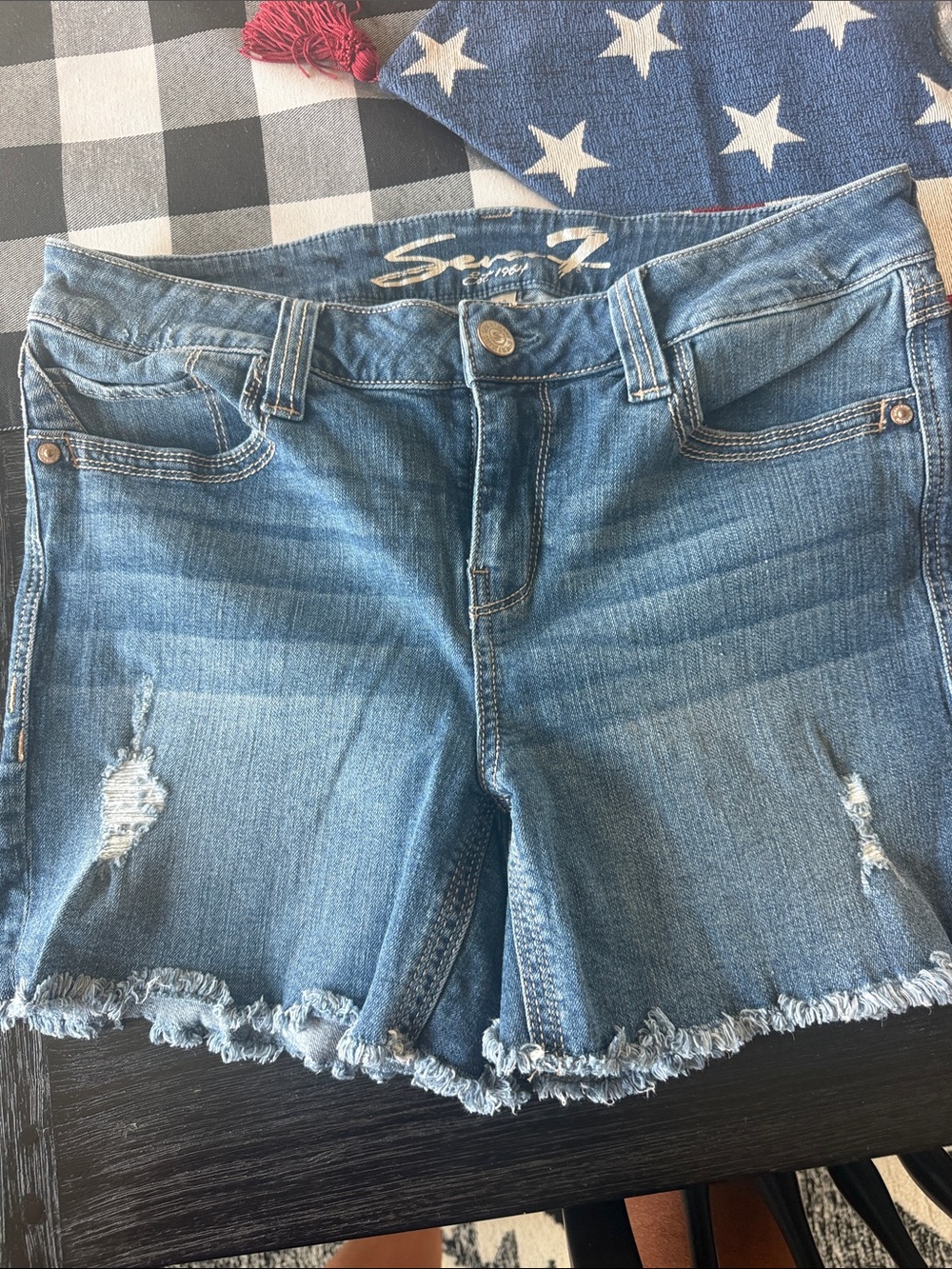 Seven7 Light Blue Distressed Denim Frayed Hem Shorts